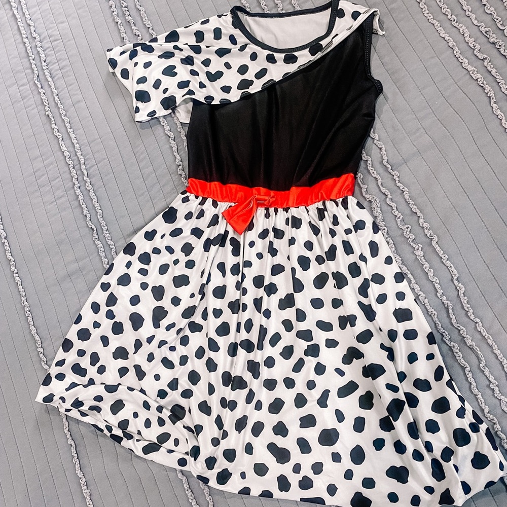 Girls Cruella costume